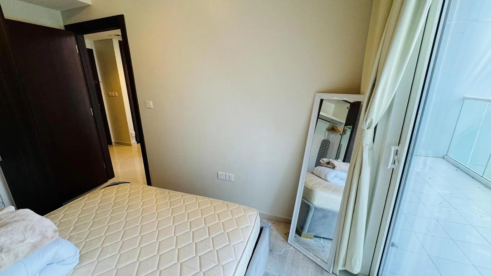 Beautiful Apartment In Damac Reva Residence With Balcony In A Vibrant Area Of Central Downtown Dubai