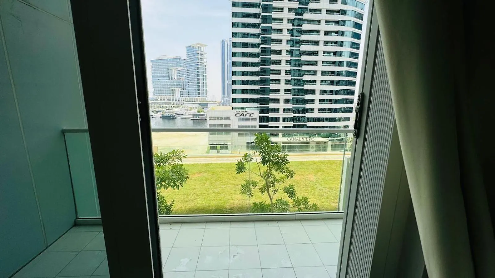 Beautiful Apartment In Damac Reva Residence With Balcony In A Vibrant Area Of Central Downtown Dubaj Spojené arabské emiráty