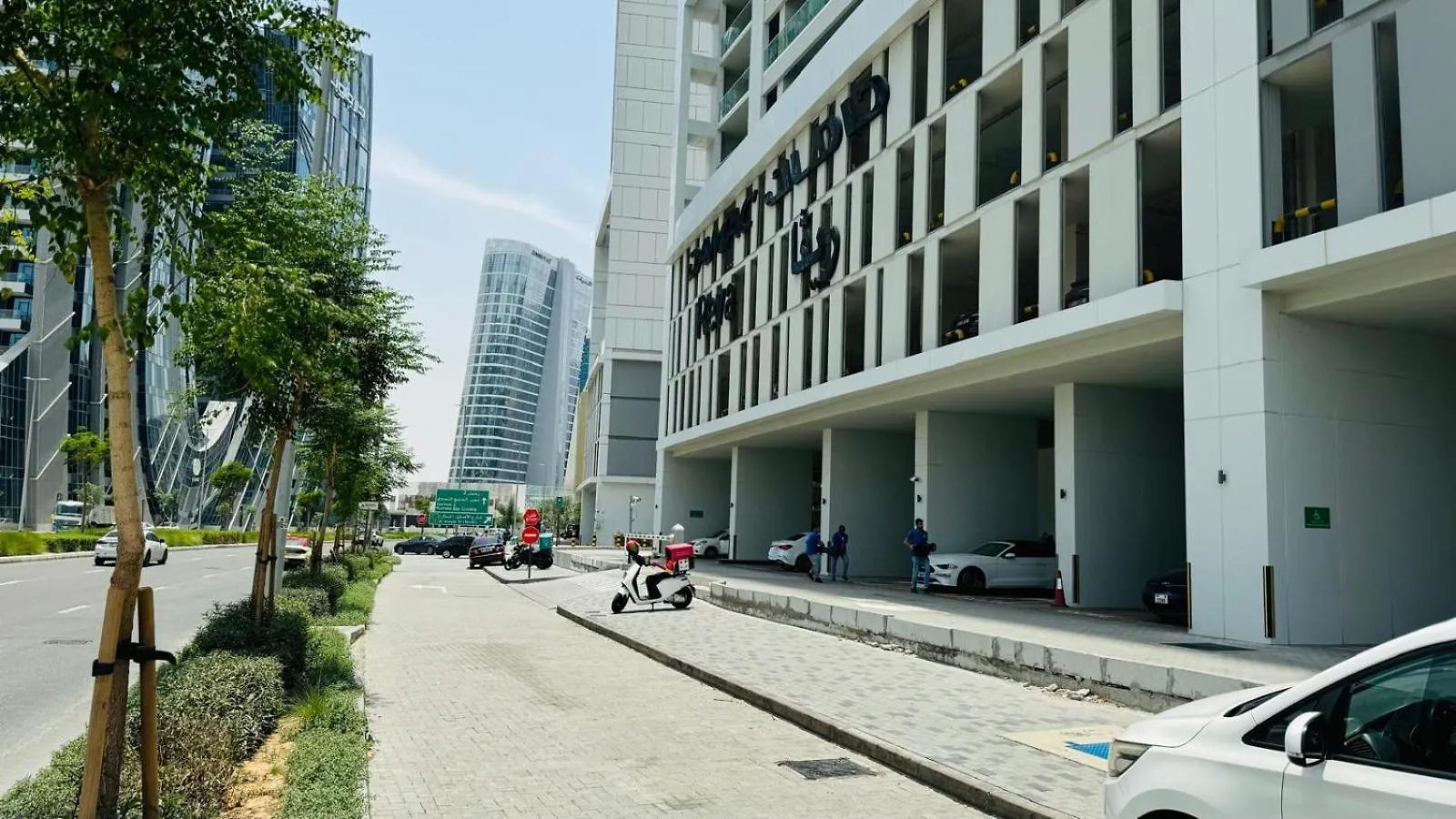 Beautiful Apartment In Damac Reva Residence With Balcony In A Vibrant Area Of Central Downtown Dubaj