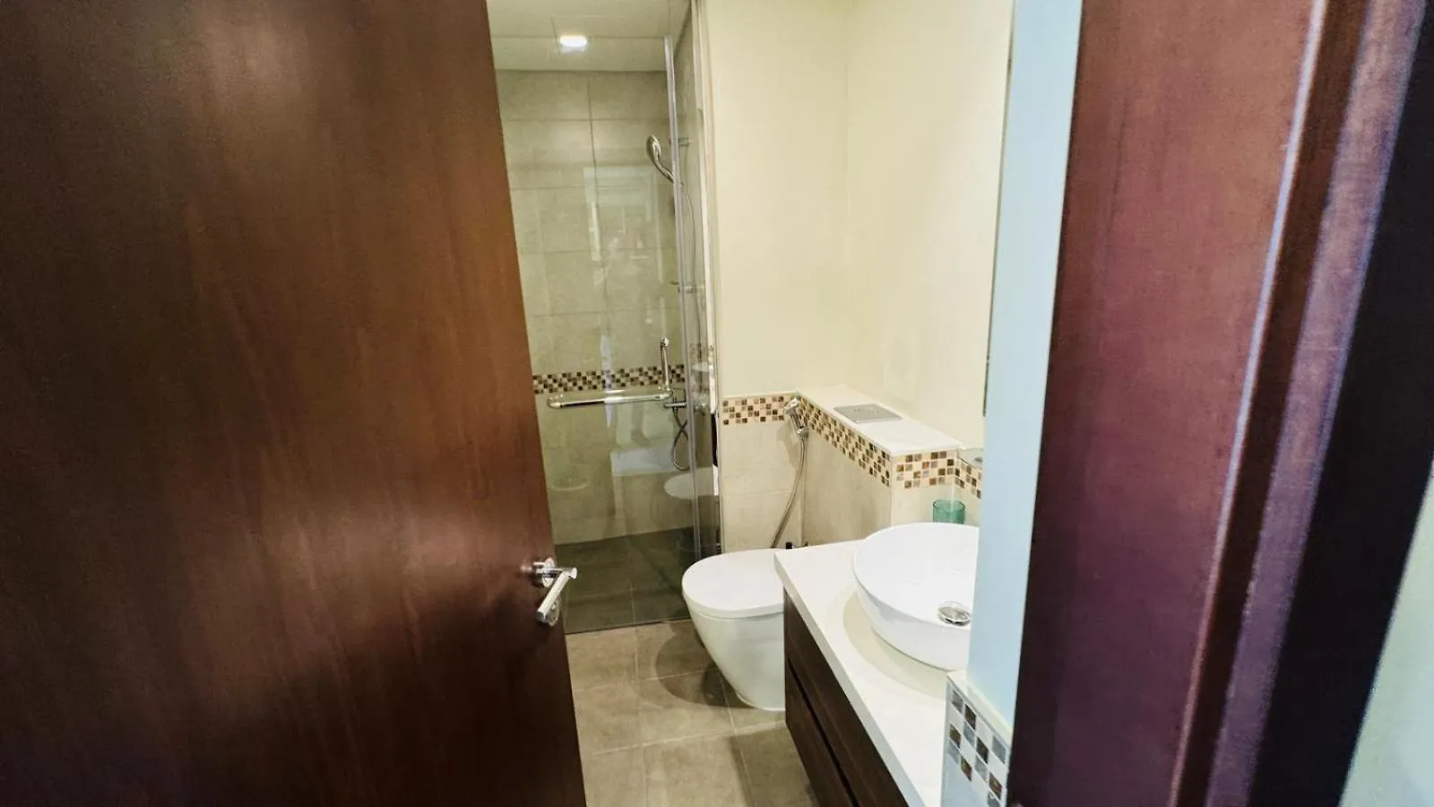 Beautiful Apartment In Damac Reva Residence With Balcony In A Vibrant Area Of Central Downtown Dubaj 0*,  Spojené arabské emiráty